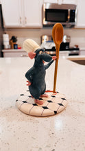 Load image into Gallery viewer, Little Chef on a round base
